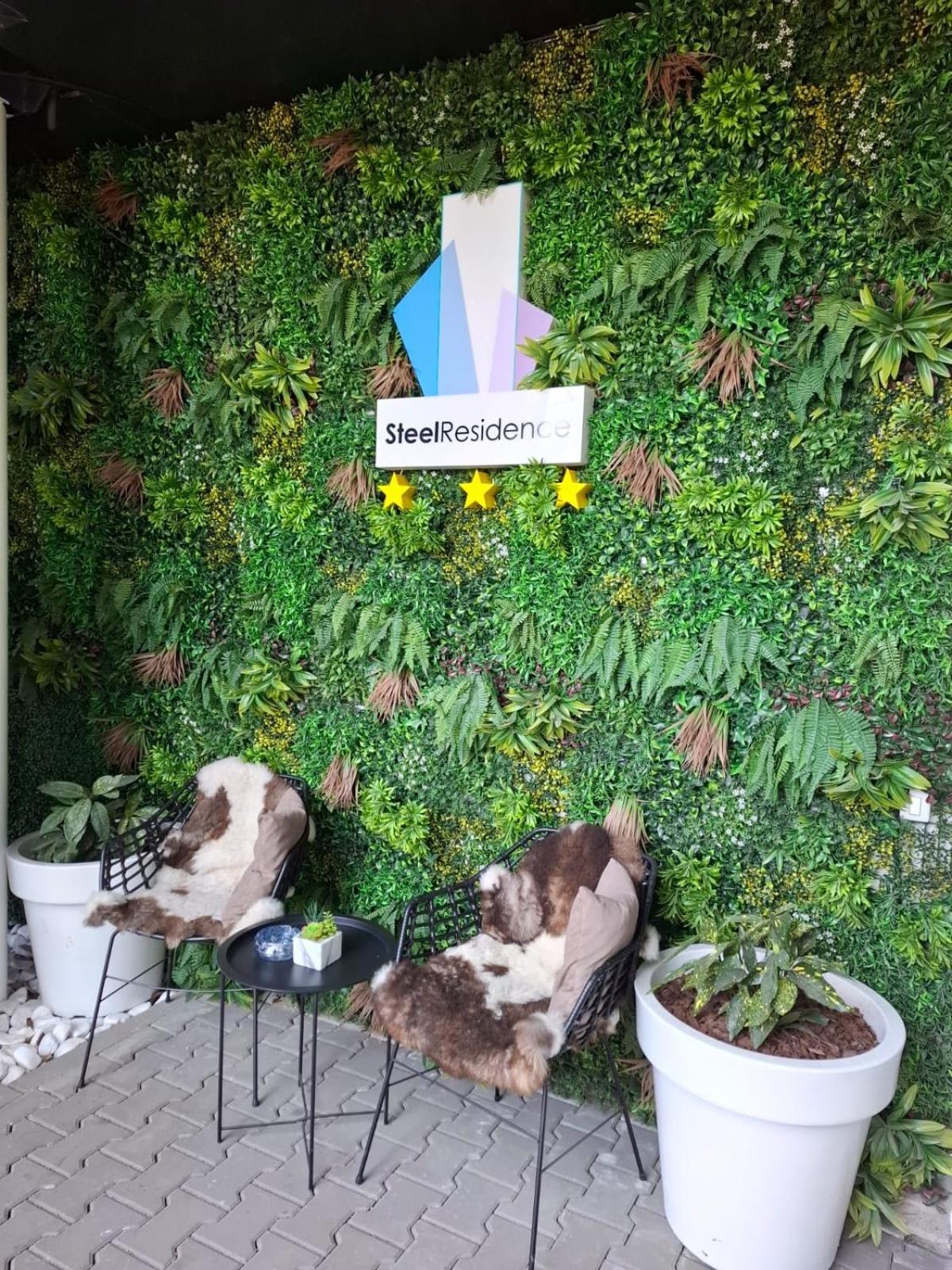 Apartments Steel Residence- Tesla Drive Experience 티미쇼아라 외부 사진