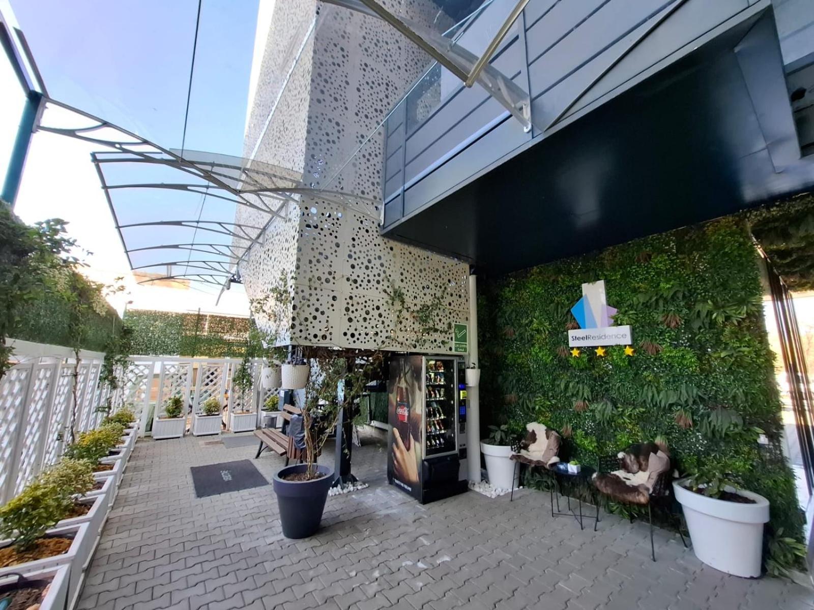 Apartments Steel Residence- Tesla Drive Experience 티미쇼아라 외부 사진