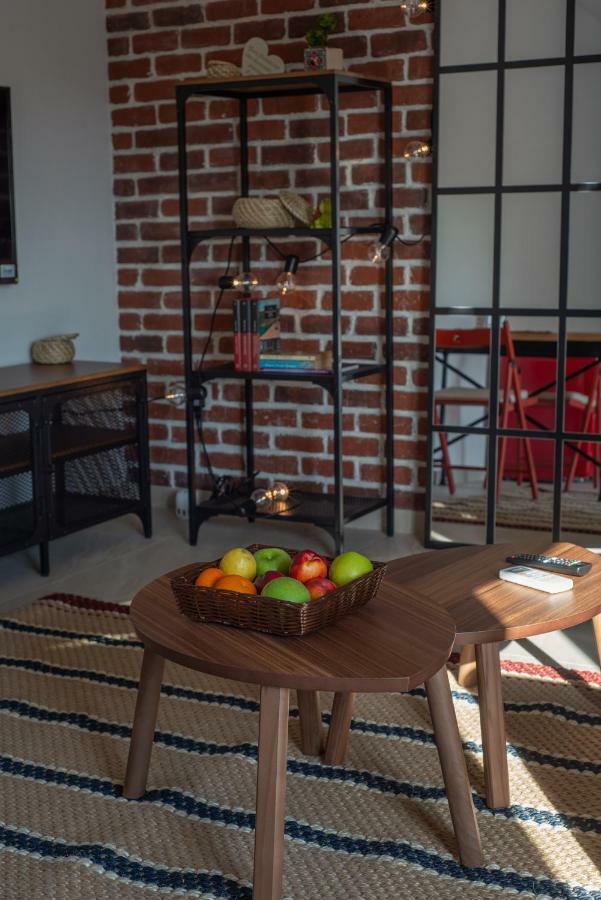 Apartments Steel Residence- Tesla Drive Experience 티미쇼아라 외부 사진